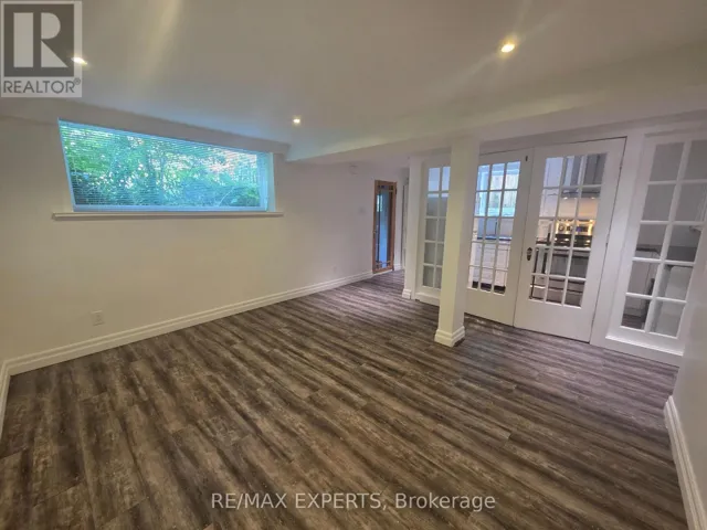 LOWER - 39 TWENTY FIFTH STREET, Toronto (Long Branch), Ontario M8V3P8
