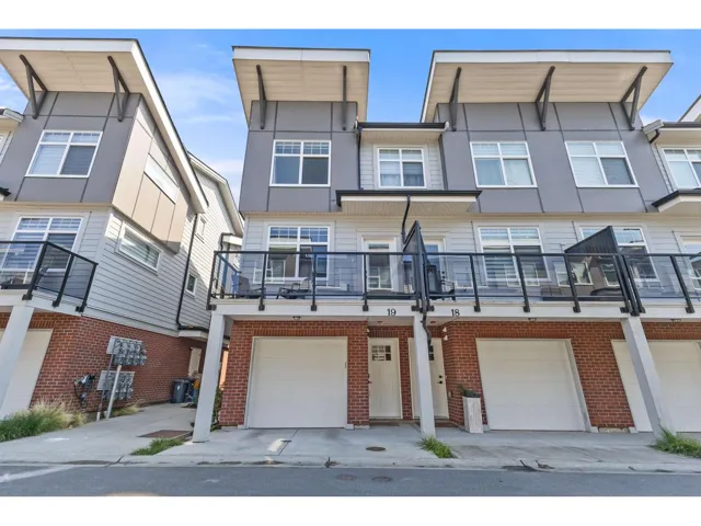 19 22334 48 AVENUE, Langley, British Columbia V3A3N5