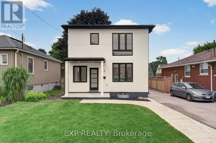 325 QUEENSDALE AVENUE E, Hamilton (Inch Park), Ontario L9A1L5