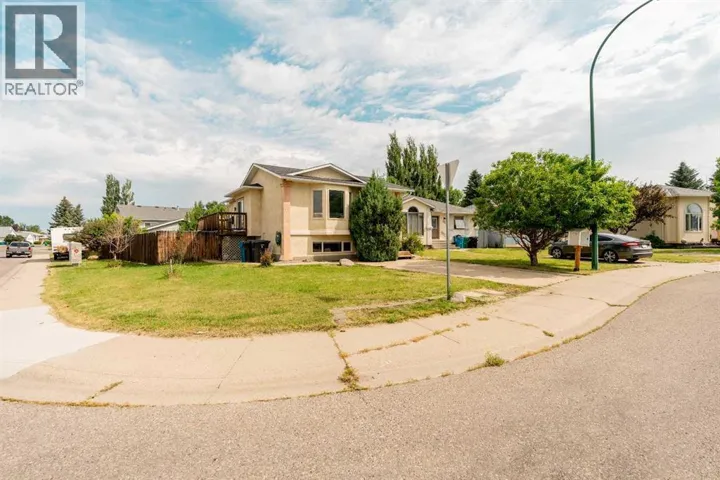 194 Mt Blakiston Road W, Lethbridge, Alberta T1K6M5