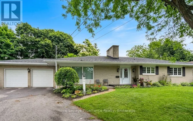 7 EASTWOOD PARK DRIVE, Belleville (Belleville Ward), Ontario K8N1W3