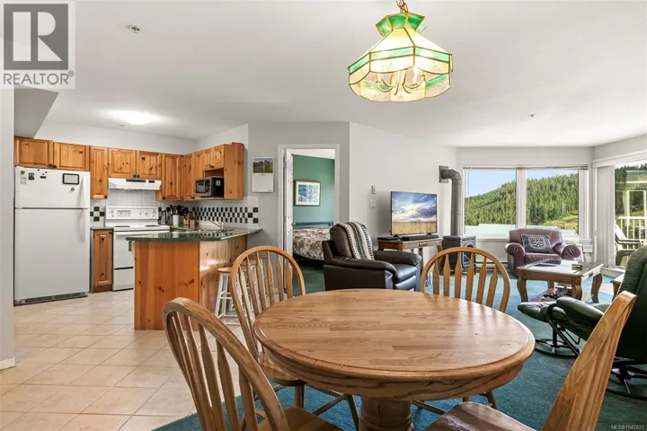 215 1320 Henry Rd, Courtenay, British Columbia V9J1L0