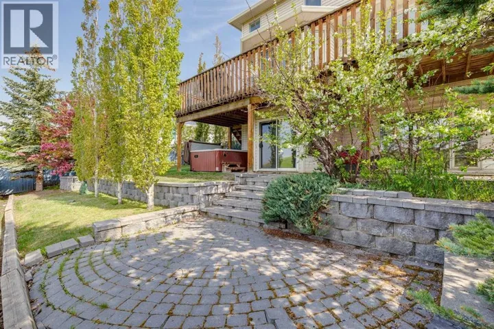 98 Sierra Nevada Green SW, Calgary, Alberta T3H3R2