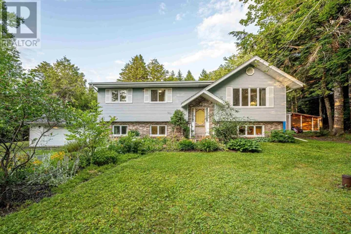 10 Elmwood Court, Sackville, Nova Scotia B4E3B1