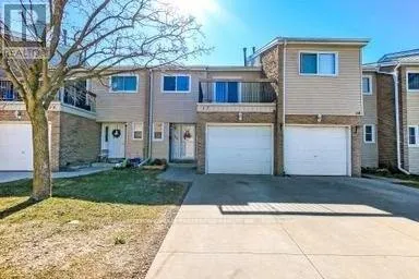 17 - 711 OSGOODE DRIVE, London South (South Y), Ontario N6E2C8