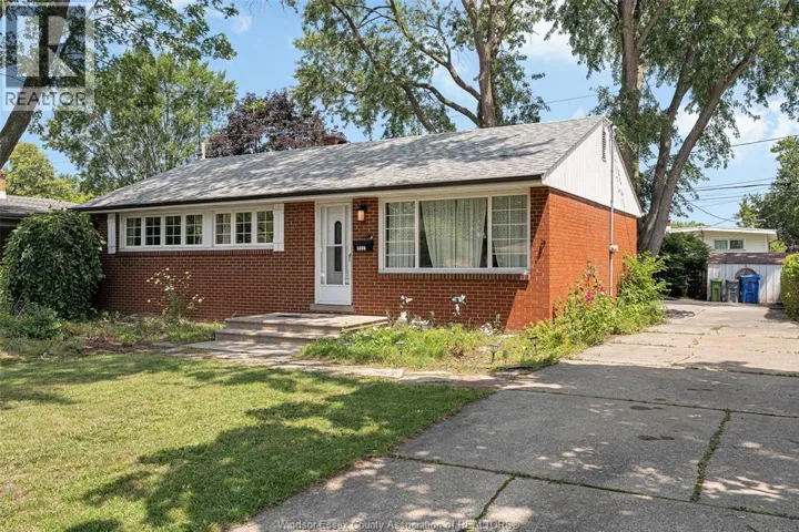 3660 ROXBOROUGH, Windsor, Ontario N9E3A2