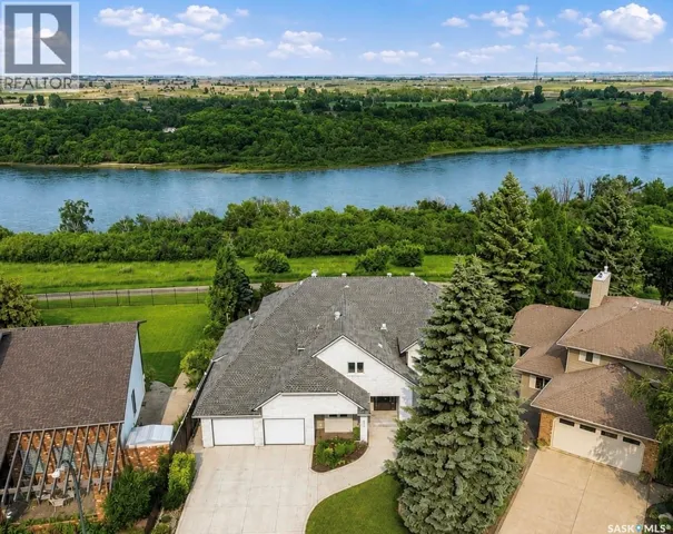 323 Mallin CRESCENT, Saskatoon, Saskatchewan S7K7X2