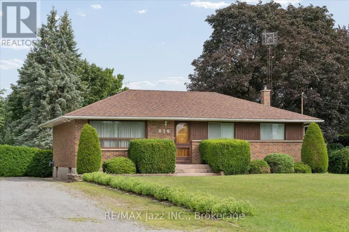 616 BICKLE DRIVE, Oshawa (Northwood), Ontario L1L1B1
