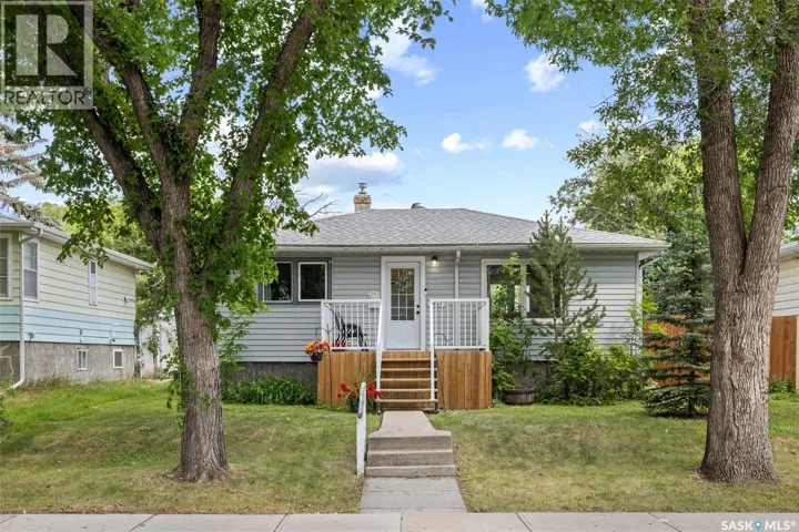 2457 MacKay STREET, Regina, Saskatchewan S4N2T4