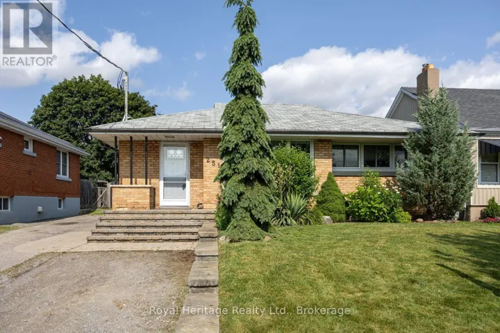 251 ELIZABETH STREET, Oshawa (McLaughlin), Ontario L1J5S5