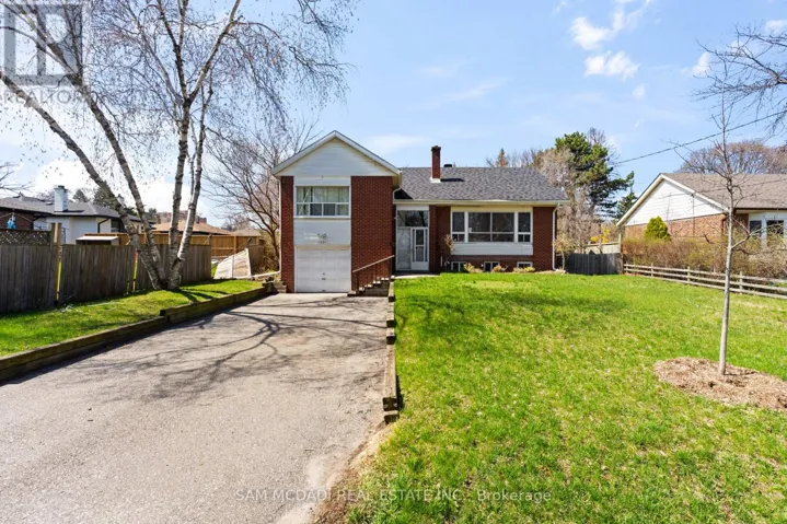 1821 CHRISTOPHER ROAD, Mississauga (Clarkson), Ontario L5J2K7
