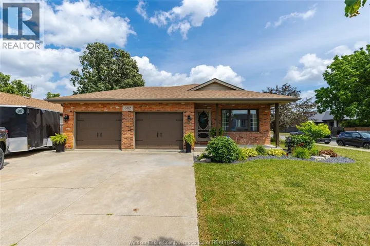 682 RICHMOND, Amherstburg, Ontario N9V3Z6