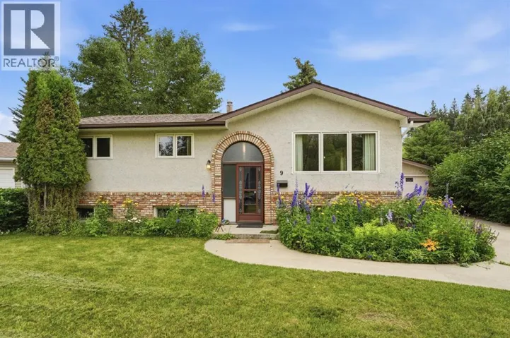 9 Stirling Close, Red Deer, Alberta T4N0A8