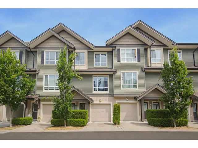 51 4967 220 STREET, Langley, British Columbia V3A0G3