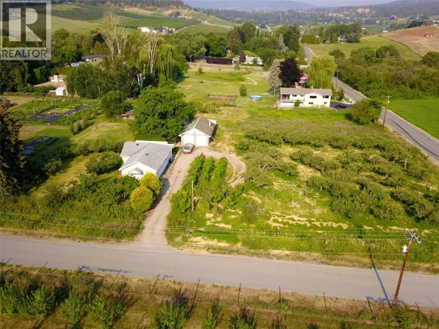 10216 Lumsden Avenue, Summerland, British Columbia V0H1Z8