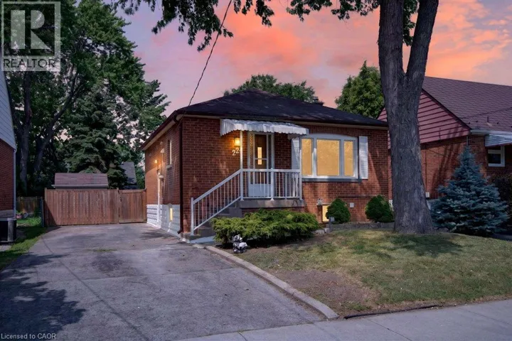 220 EAST 13TH Street, Hamilton, Ontario L9A3Z7
