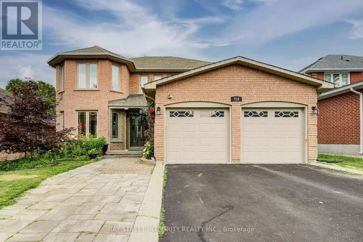 753 COLLEGE MANOR DRIVE, Newmarket (Gorham-College Manor), Ontario L3Y8G6