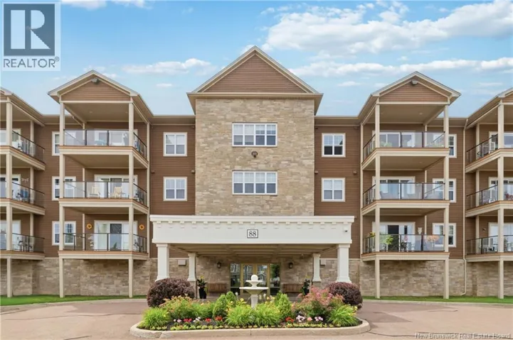 88 Woods Terrace Unit# 402, Moncton, New Brunswick E1G1X6