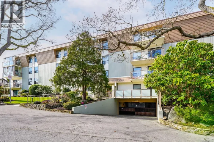 303 2125 Oak Bay Ave, Oak Bay, British Columbia V8R1G1