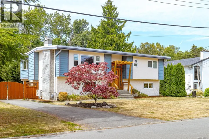 9480 Maryland Dr, Sidney, British Columbia V8L2R6