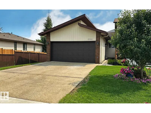11111 157 AV NW, Edmonton, Alberta T5X4V1