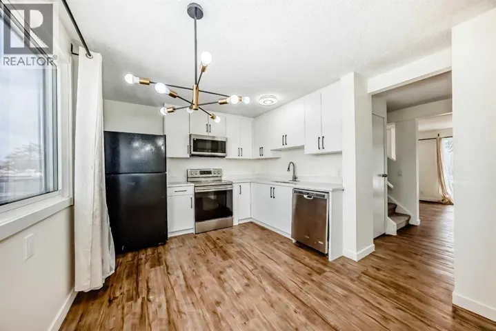 25 Erin Ridge Road SE, Calgary, Alberta T2B2W2