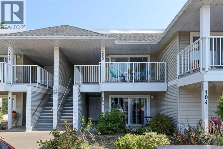 203 130 Back Rd, Courtenay, British Columbia V9N3W6
