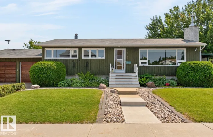 7607 75 AV NW, Edmonton, Alberta T6C0G2