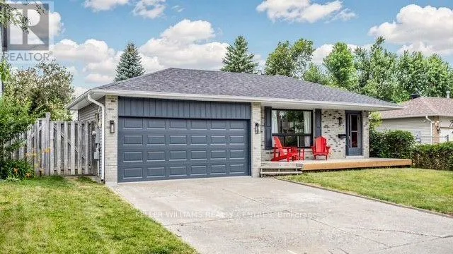 UPPER - 29 BRONTE CRESCENT, Barrie (Letitia Heights), Ontario L4N5B8