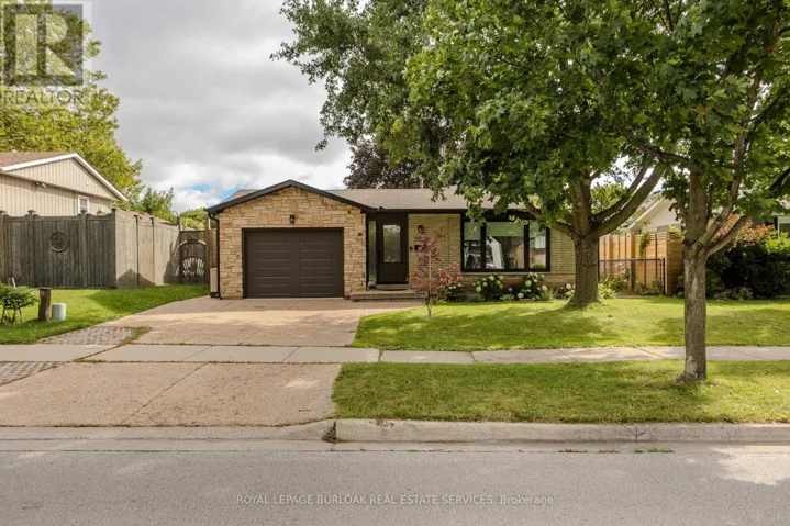 3128 CENTENNIAL DRIVE, Burlington (Palmer), Ontario L7M1B9