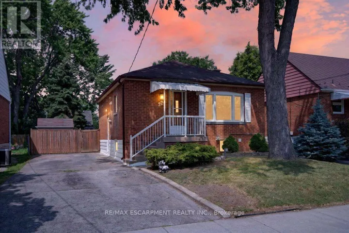 220 EAST 13TH STREET, Hamilton (Inch Park), Ontario L9A3Z7