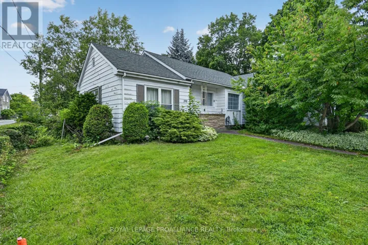 390 JAMES STREET W, Prescott, Ontario K0E1T0