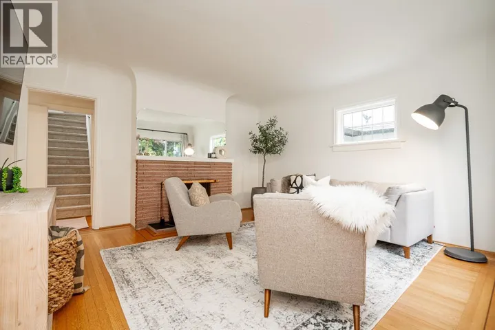134 W 40TH AVENUE, Vancouver, British Columbia V5Y2R2