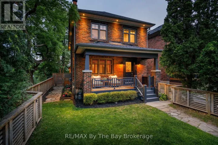 44 RAMBERT CRESCENT, Toronto (High Park-Swansea), Ontario M6S1E6
