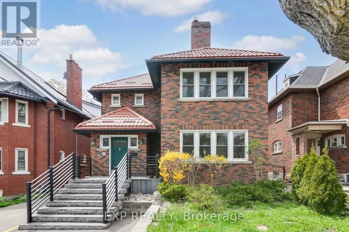 896 AVENUE ROAD, Toronto (Yonge-Eglinton), Ontario M5P2K6