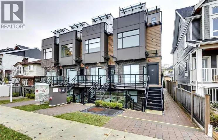 5043 CHAMBERS STREET, Vancouver, British Columbia V5R3L8