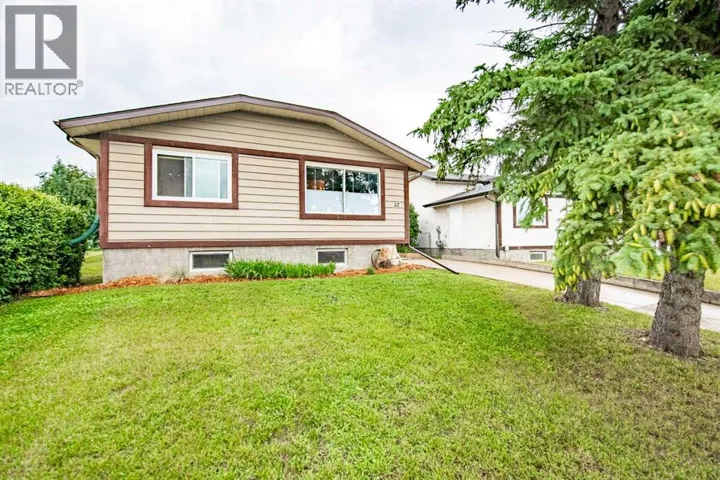 12 Opal Close, Lacombe, Alberta T4L1P9