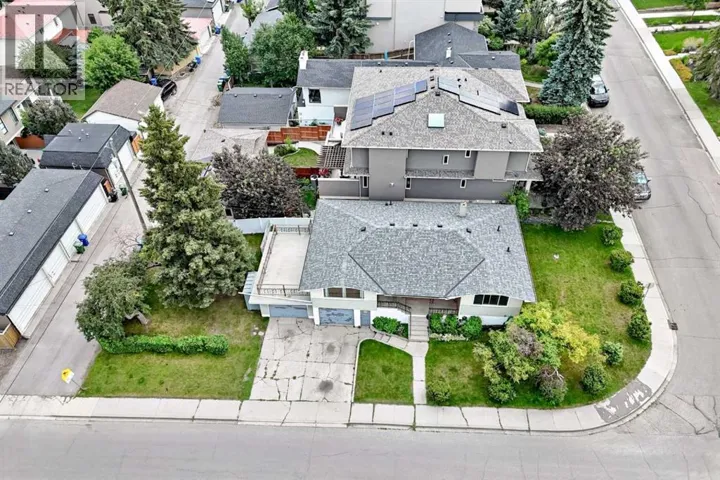 1735 38 Avenue SW, Calgary, Alberta T2T2K3