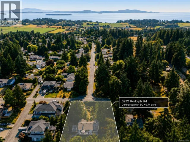 6232 Rodolph Rd, Central Saanich, British Columbia V8Z5V8