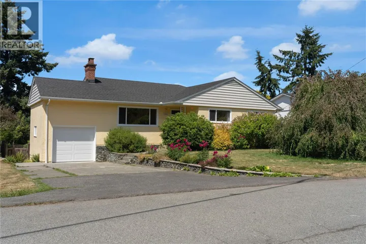 1260 Palmer Rd, Saanich, British Columbia V8P2H7