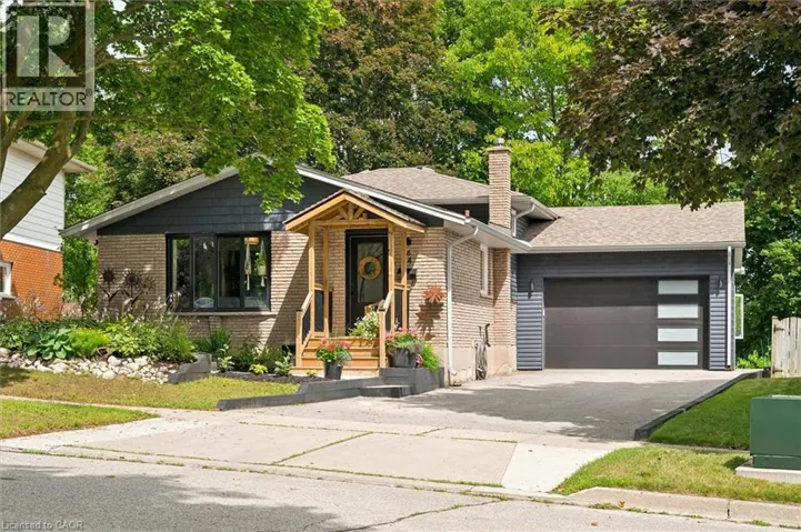 64 WESTBURY Crescent, Cambridge, Ontario N3C3G2