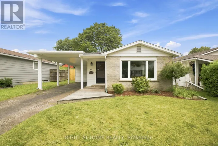 197 PINEDALE DRIVE, Kitchener, Ontario N2E1K2