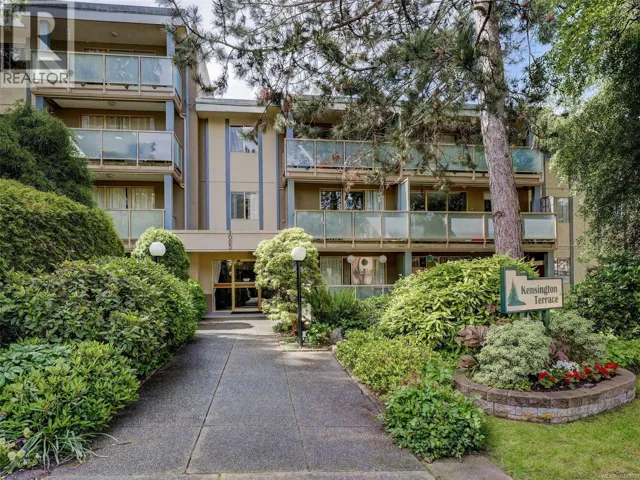 416 1025 Inverness Rd, Saanich, British Columbia V8X2S2