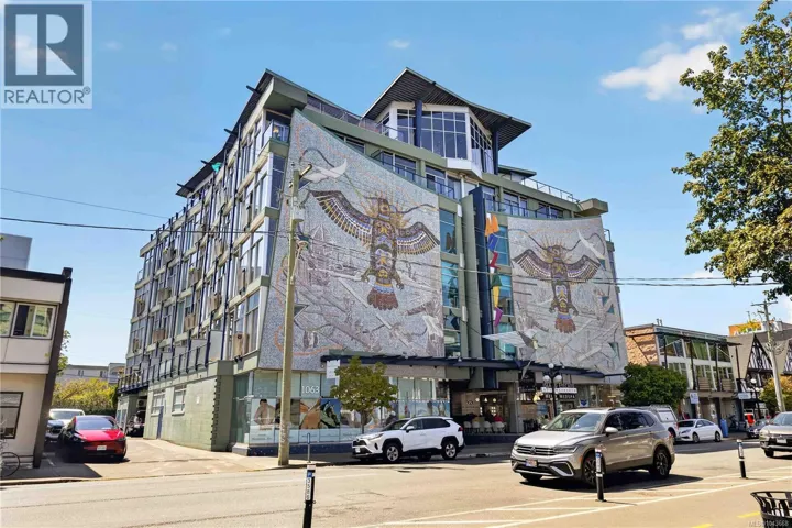 213 1061 Fort St, Victoria, British Columbia V8V5A1