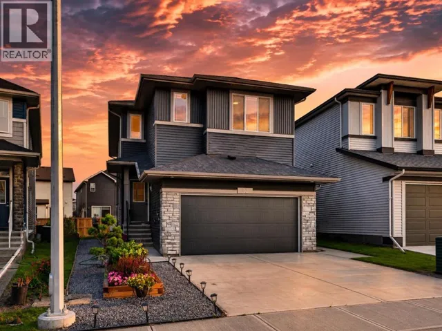 43 Hotchkiss Row SE, Calgary, Alberta T3S0J5