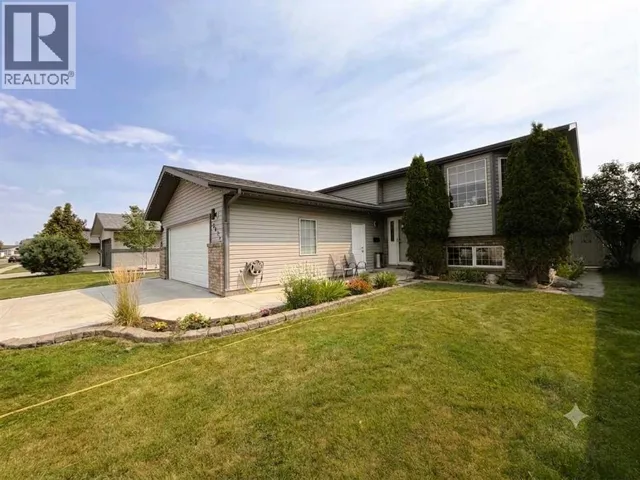 2423 7 Avenue NE, Medicine Hat, Alberta T1C1Y7