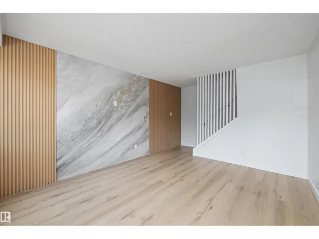 84 willowdale place NW, Edmonton, Alberta T5T1Z4