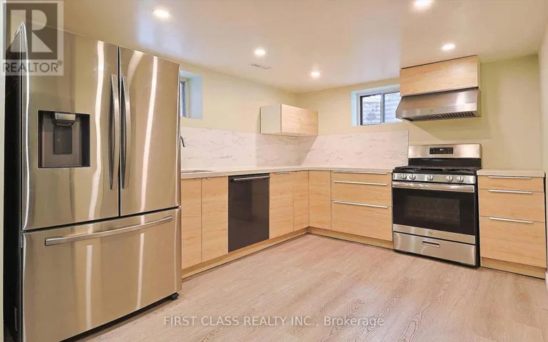 LOWER - 76 MACDONALD STREET, Toronto (Mimico), Ontario M8V1Y4