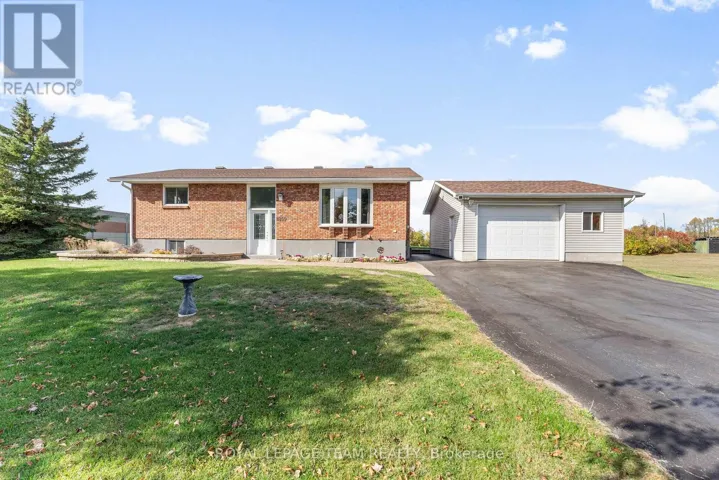 1059 FLYNN AVENUE, Ottawa, Ontario K7S3G7