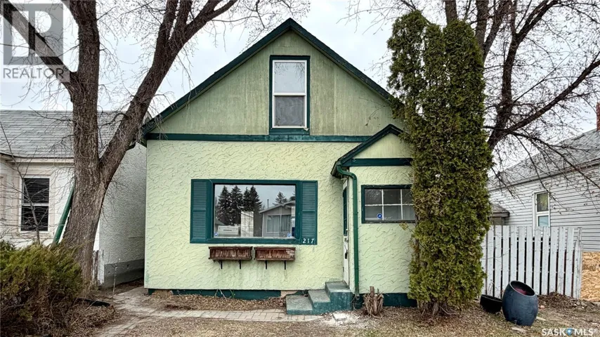 217 L AVENUE N, Saskatoon, Saskatchewan S7L2P3